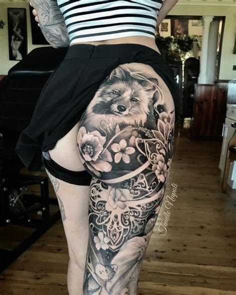 unique lower bum tattoo|49 Creative Butt Tattoo Ideas That Will Make a Lasting Impression